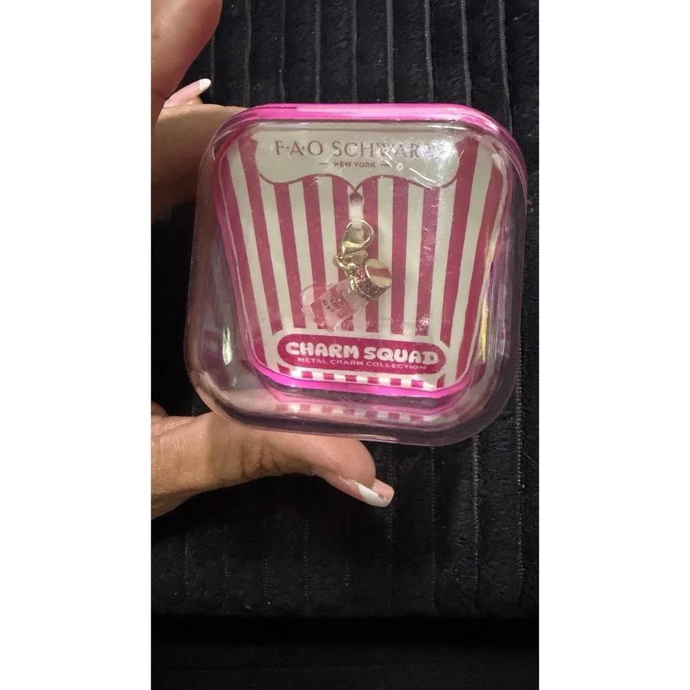 FAO Schwarz Charm Squad Pink Kiss GLoss Gold Tone Charm New